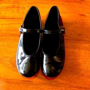 Girls tap shoes